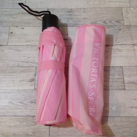 Victoria secret umbrella - Picture 2 of 3